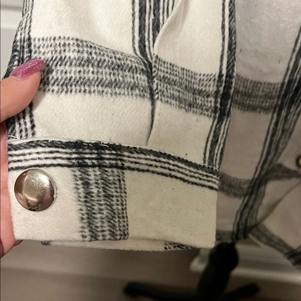 Plaid Button-Up Shirt Jacket - Picture 5 of 11